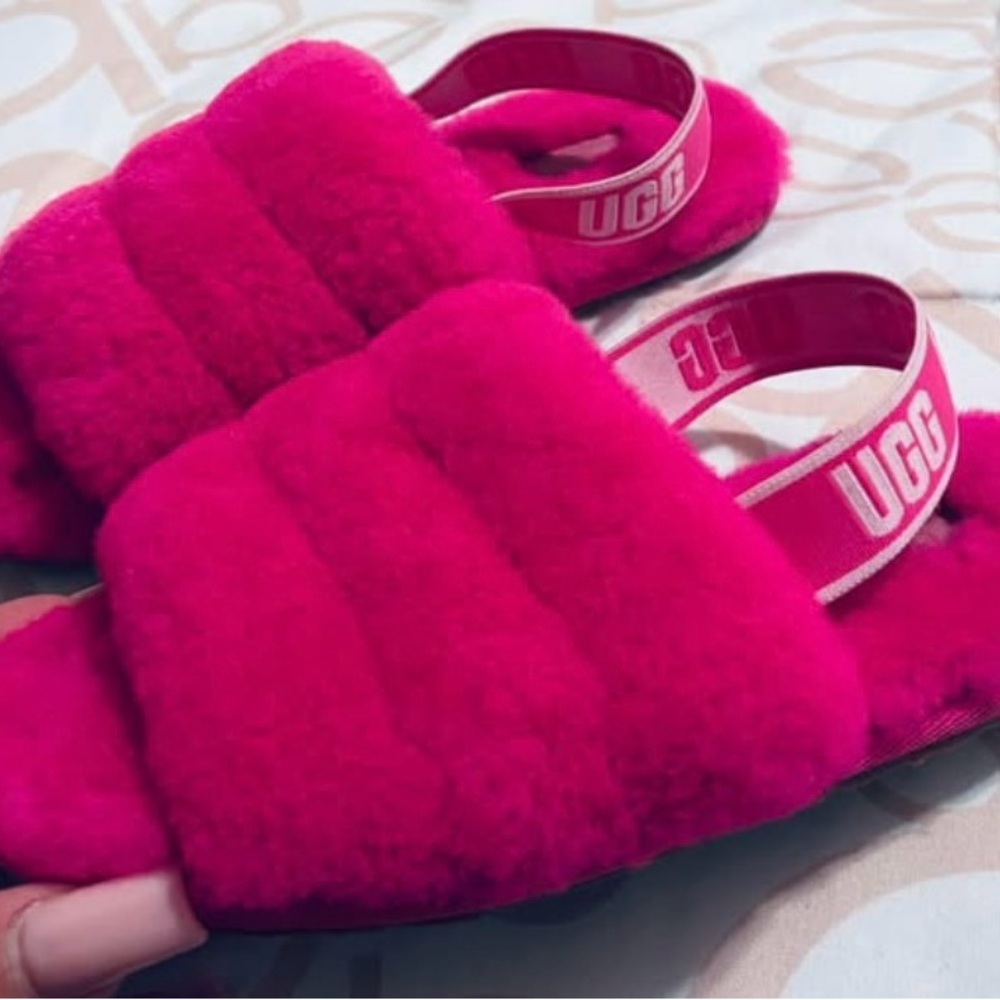 UGG Vibrant Pink Fluffy Sandals